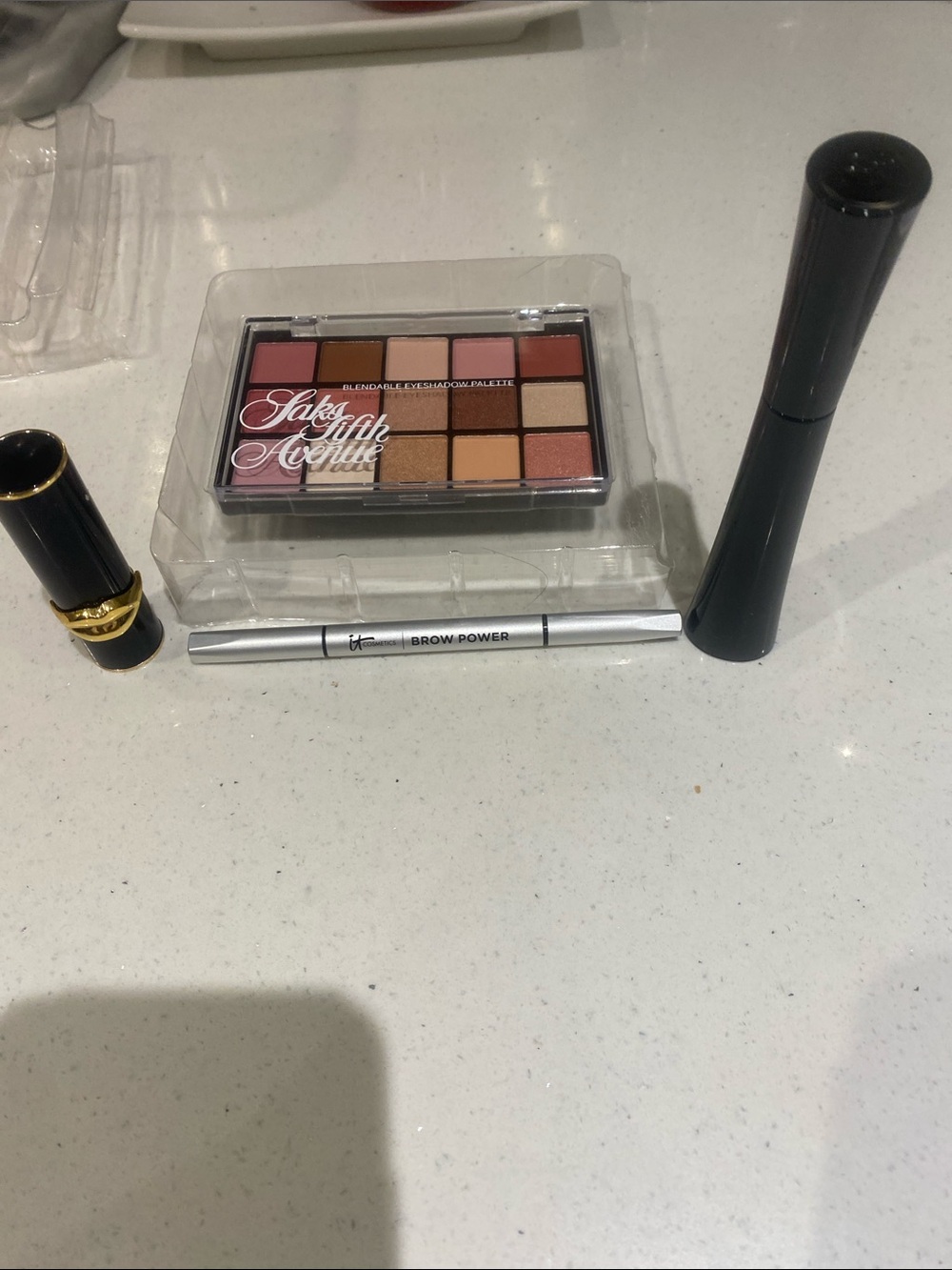 Saks Fifth Avenue Eyeshadow Palette It Cosmetic-Eyebrow mascara lipstick Pat Mc
